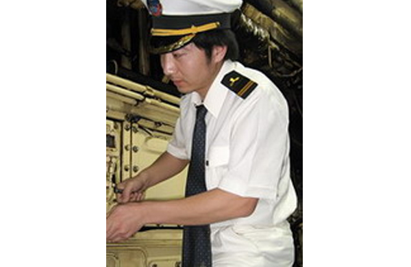于飞龙2004级远洋轮机